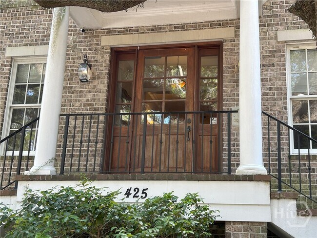 Building Photo - 425 E Mc Donough St