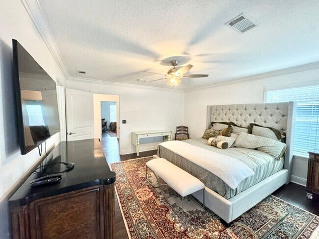Building Photo - 104 Golf Villa Dr