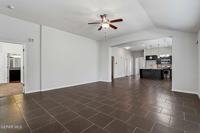 Building Photo - 11381 Bullseye St