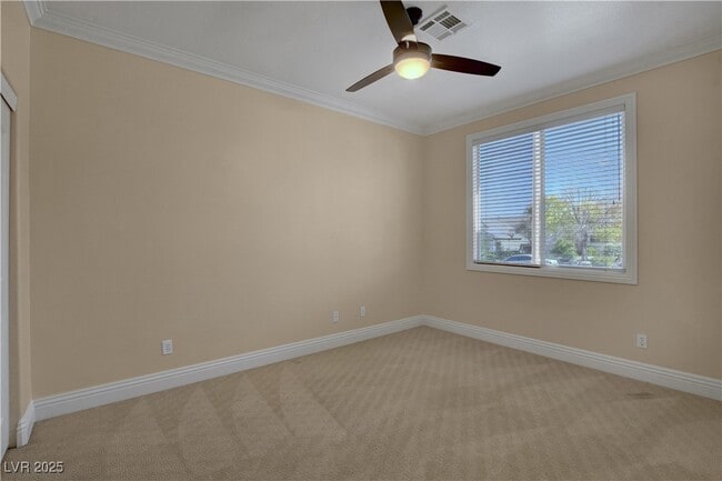 Building Photo - 493 Grassrange Ln