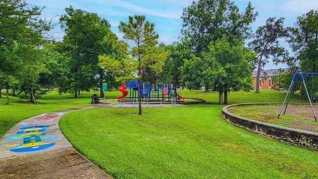 Building Photo - 2605 Calumet St