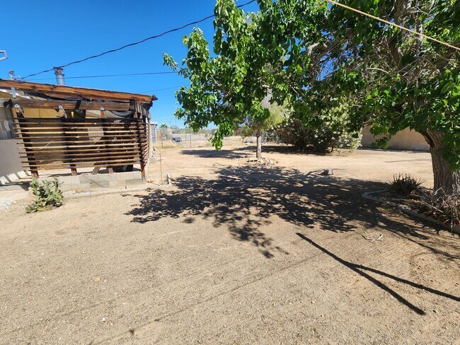 Building Photo - 3 bedroom 1.5 bath home!!!