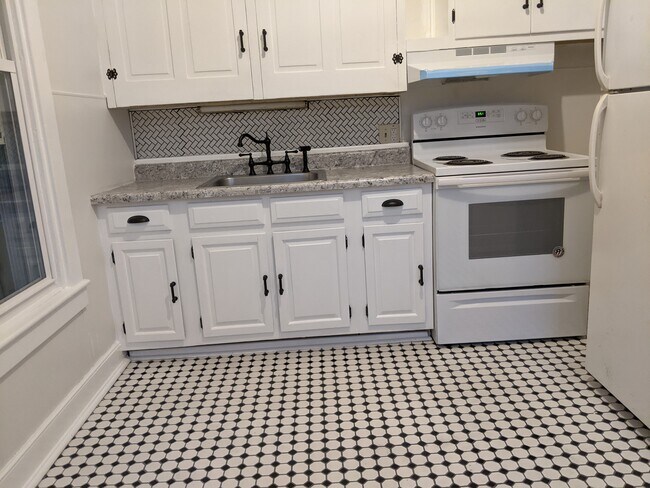 Retro style newly renovated kitchen - 820 N 4th St