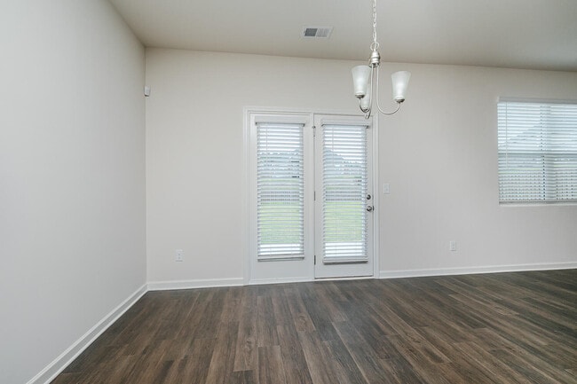 Building Photo - 4027 Abbey Rd