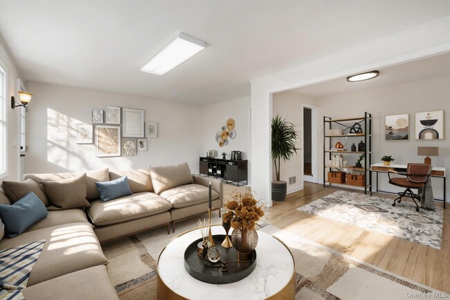 Building Photo - 1936 Longvue St