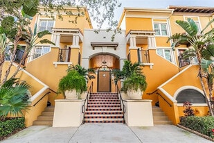 Building Photo - 200 4th Ave S