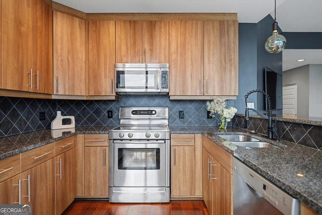 Building Photo - 1080 Peachtree St NE