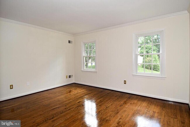 Building Photo - 7646 Huntmaster Ln