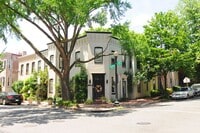 Building Photo - Georgetown Townhouse (Close to the West End and Dupont)
