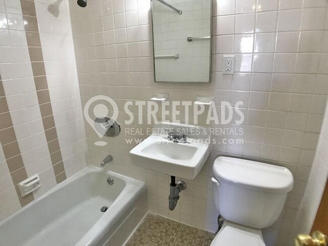 Building Photo - 1 bedroom in Boston MA 02135