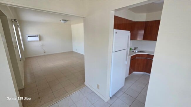Primary Photo - 368 W Fulton St