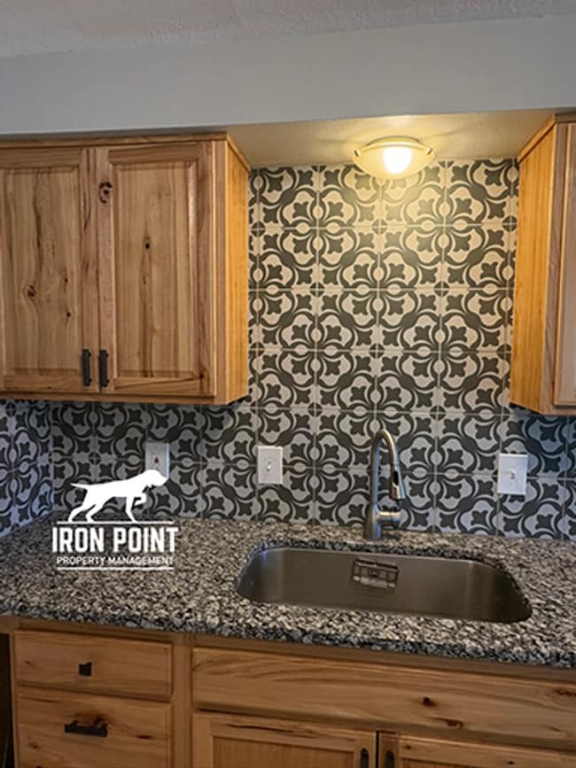 Building Photo - 3 Bed/1 Bath off Broadway near downtown Boise & BSU - Landscaping Included.