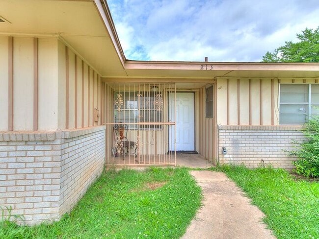 Building Photo - 213 NW 82nd St