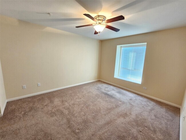 Building Photo - 8415 Hearth Dr