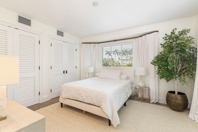 Building Photo - 443 Seaview Ave
