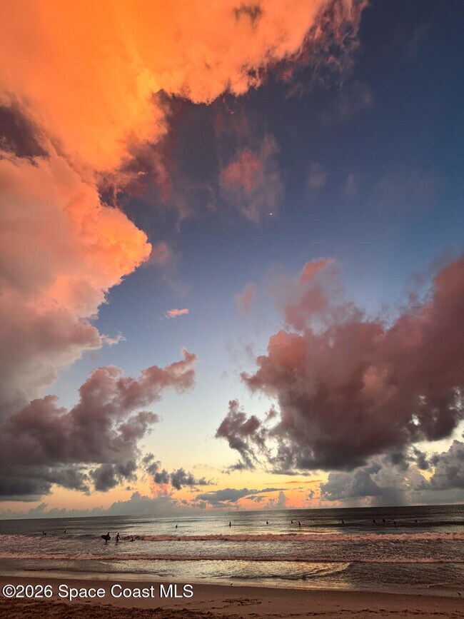 Building Photo - 1025 Jimmy Buffett Mem Hwy