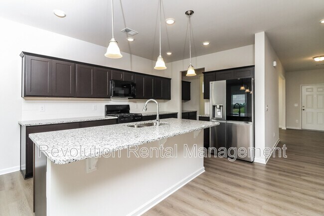 Building Photo - 415 Sierra Pt