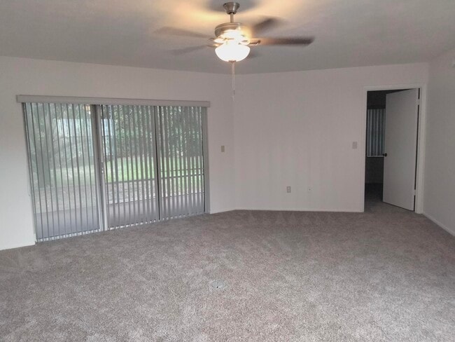 Building Photo - 3266 SE Aster Ln