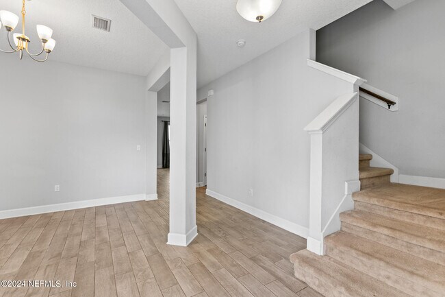 Building Photo - 213 Foxcross Ave