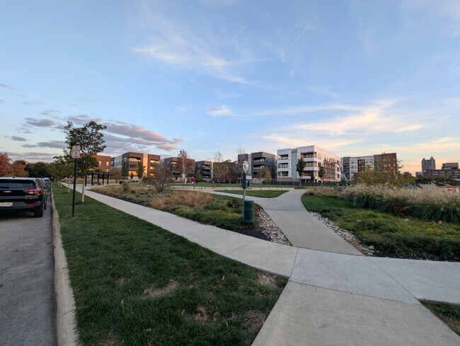 Building Photo - 751 N 6th St