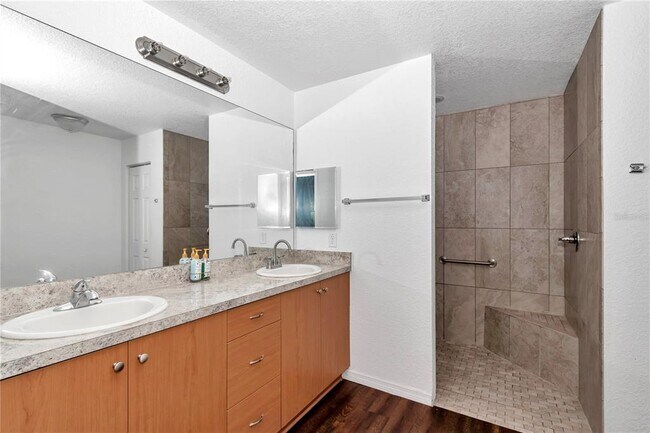 Building Photo - 70 SE 81st Pl