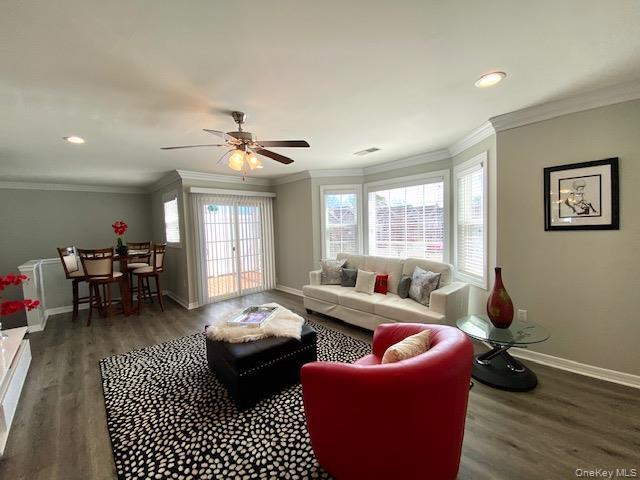 Building Photo - 320 Adams Way