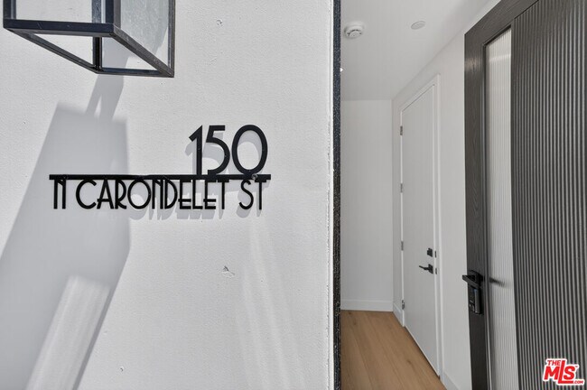 Building Photo - 150 N Carondelet St