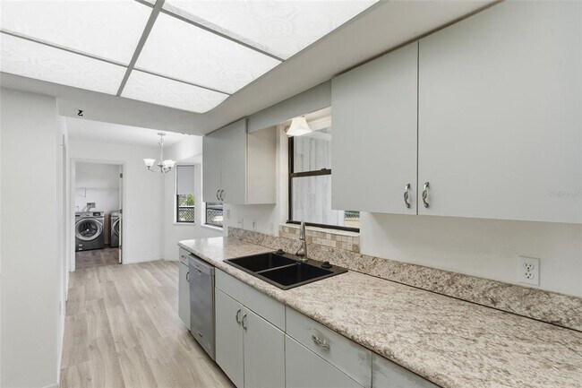 Building Photo - 7284 Sea Mist Dr