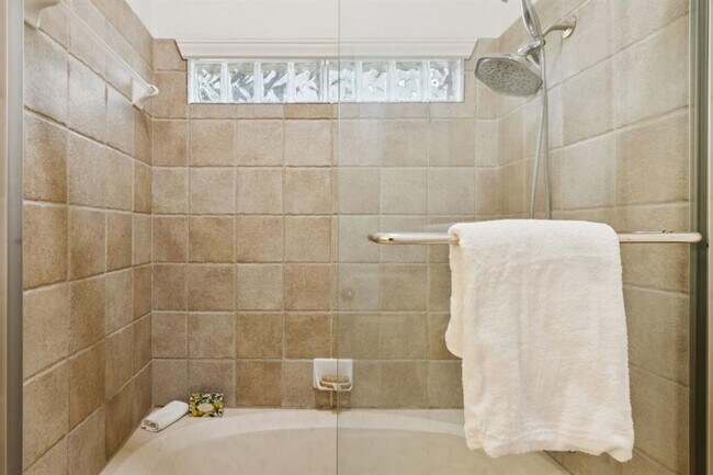 Building Photo - 2900 Sabinal Trail