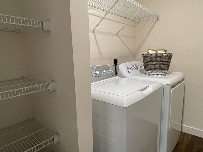 Building Photo - Heron | 3 Bed 2.5 Bath | Garage | 1800 sf | from $2759 All-Inclusive Rent Pricing | 6, 7, 8, 9, 1...