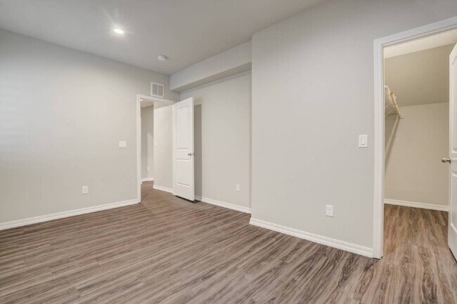 Building Photo - Upgraded Ranch Home in Lake of the Rockies...