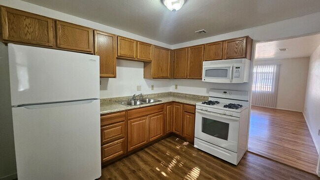 Building Photo - Louisiana Blvd SE-845