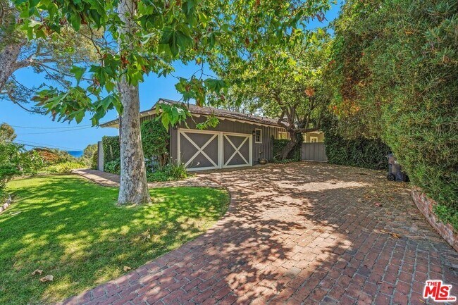 Building Photo - 6363 Sycamore Meadows Dr