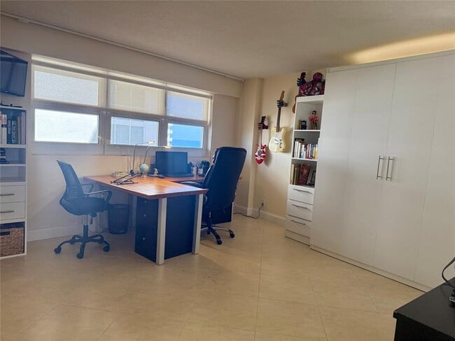 Building Photo - 4100 Galt Ocean Dr