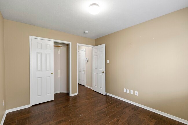 Building Photo - 3403 Cypress Village Dr