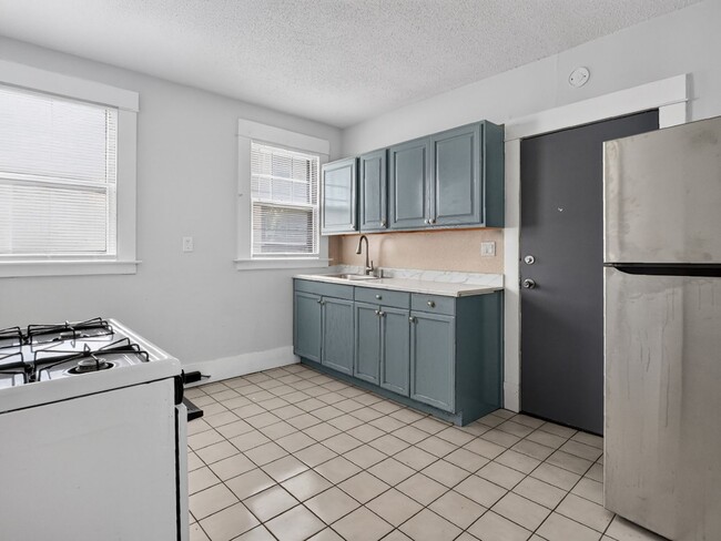 Building Photo - 62-64 Sheldon Terrace