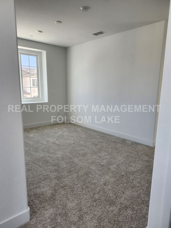 Building Photo - Coming Soon!! 3 Bedroom 2.5 bath corner lo...