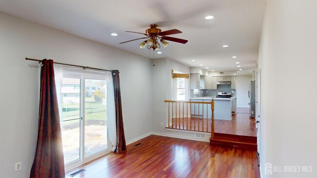 Building Photo - 77 Princess Dr