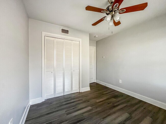 Building Photo - Charming 4BR/2BA Home in Dallas