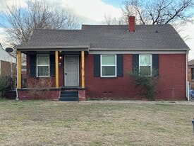 Building Photo - 2132 NE 19th St