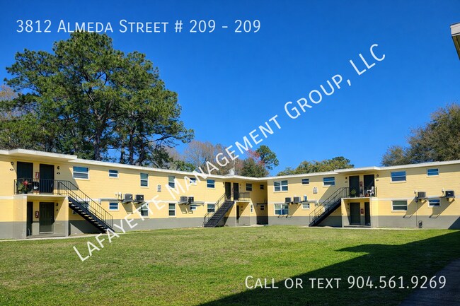 Building Photo - 3812 Almeda St