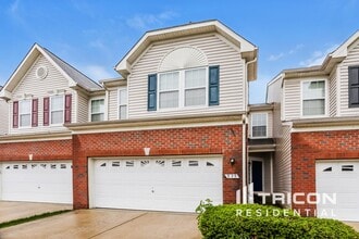 Building Photo - 535 Plume Ct