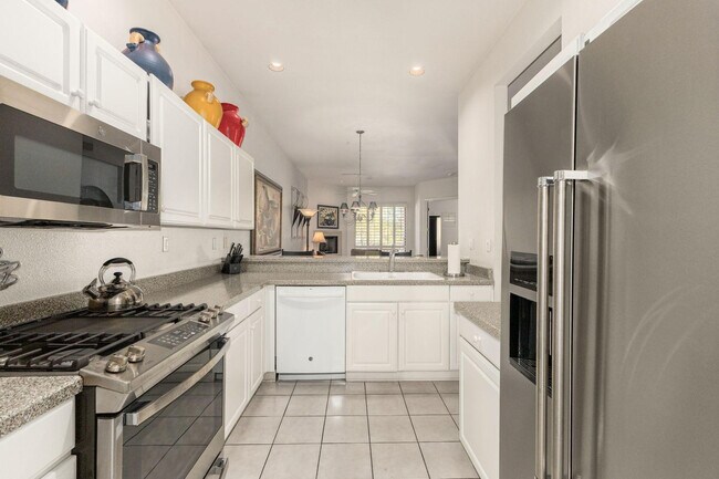 Building Photo - 8270 Hayden Rd