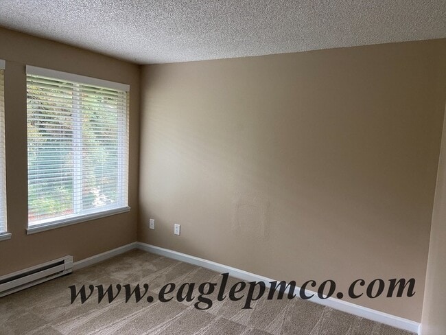 Building Photo - 12486 SE 60th Ct