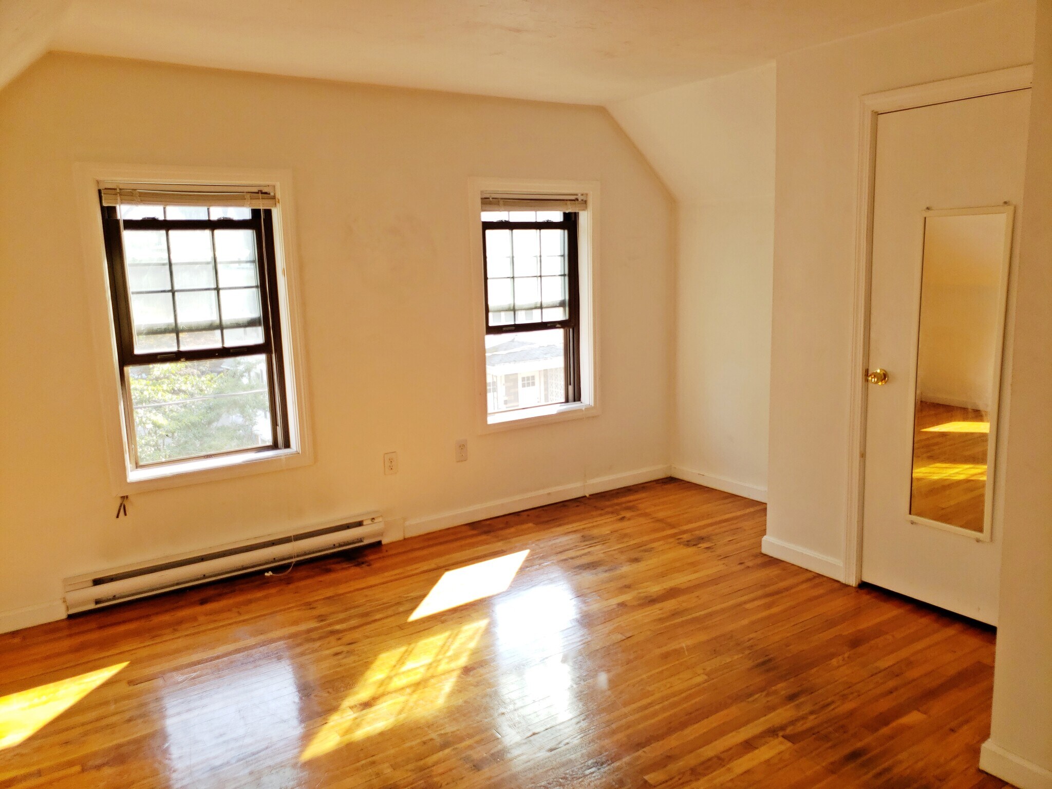 Building Photo - 71 Hudson St