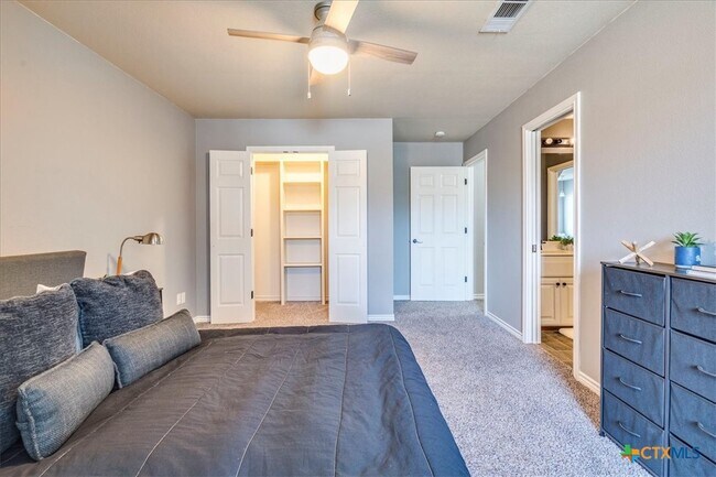 Building Photo - 8301 Brewer Ln