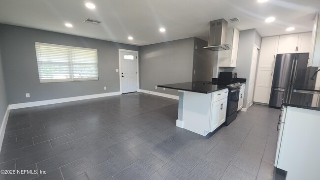 Building Photo - 55 Deltona Blvd