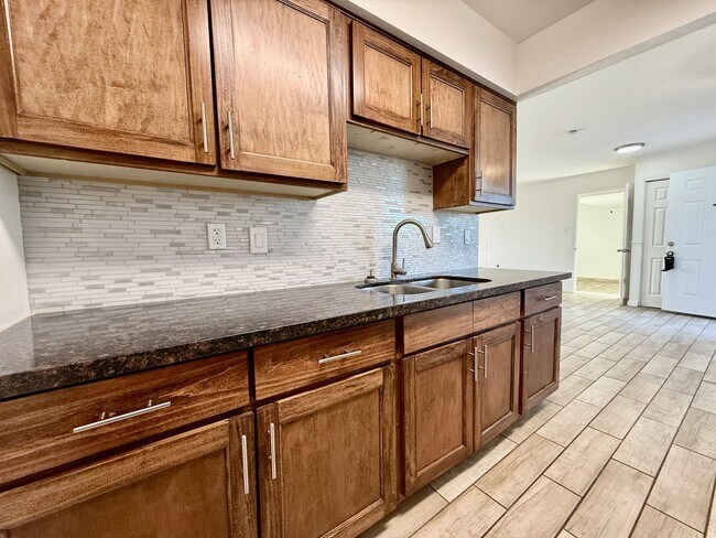 Building Photo - 10833 Cardigan Dr