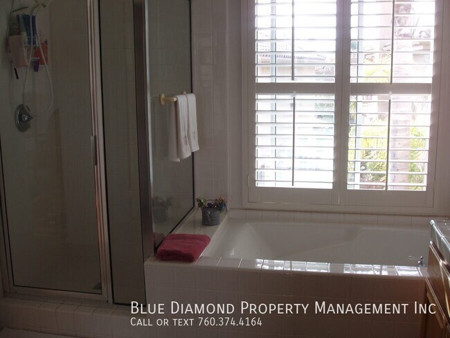 Building Photo - 12770 Via Terceto