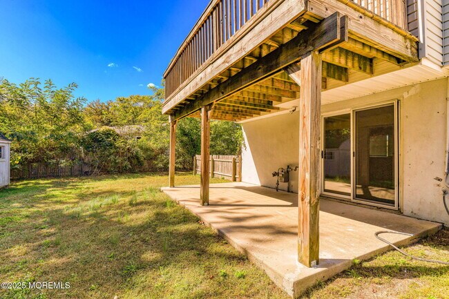 Building Photo - 204 Mill Creek Dr